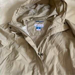 Columbia Women's Nylon Tan Hooded Jacket Size Medium